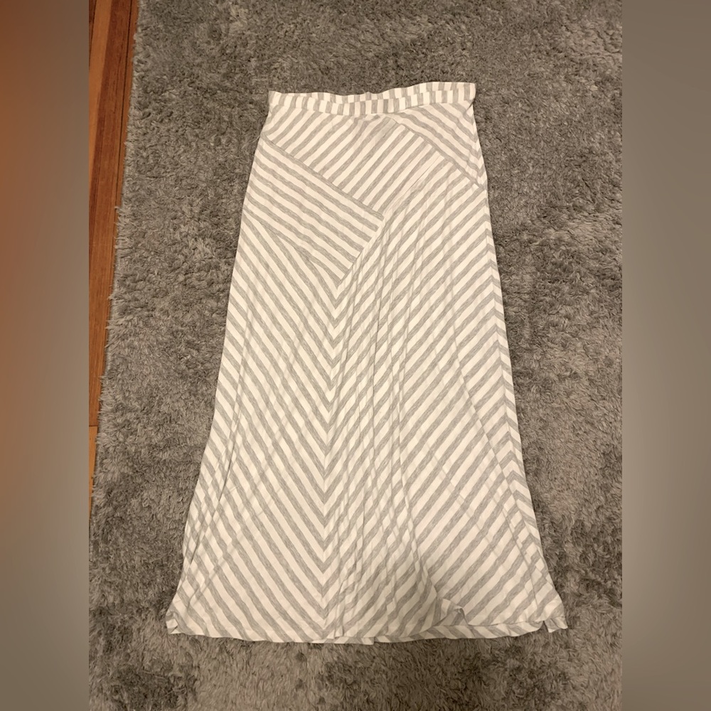 Design history long striped skirt size XL